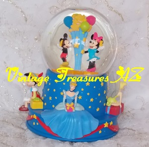 Disney/Hallmark “Walt’s 100th Birthday 2001 - ‘When You Wish Upon a Star’”  Retired, Limited Edition Musical Water Globe/Snow Globe #PR2319